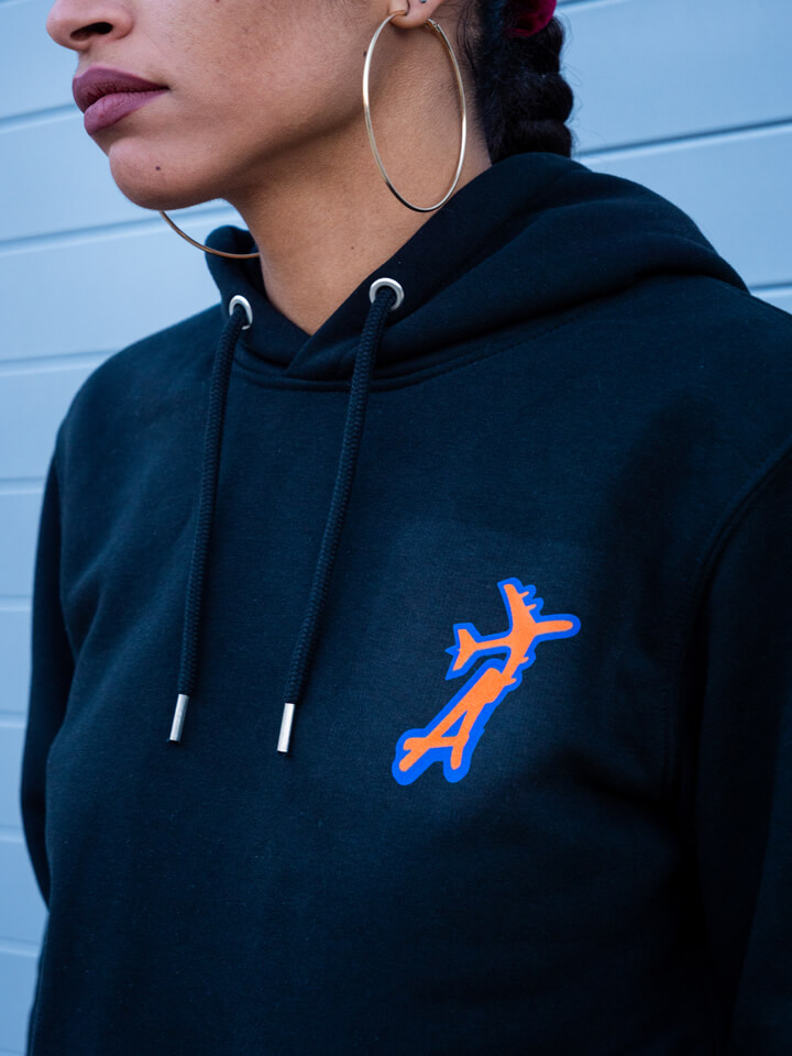CLASSIC HOODIE